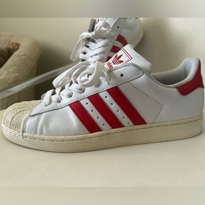 Vintage Adidas superstar